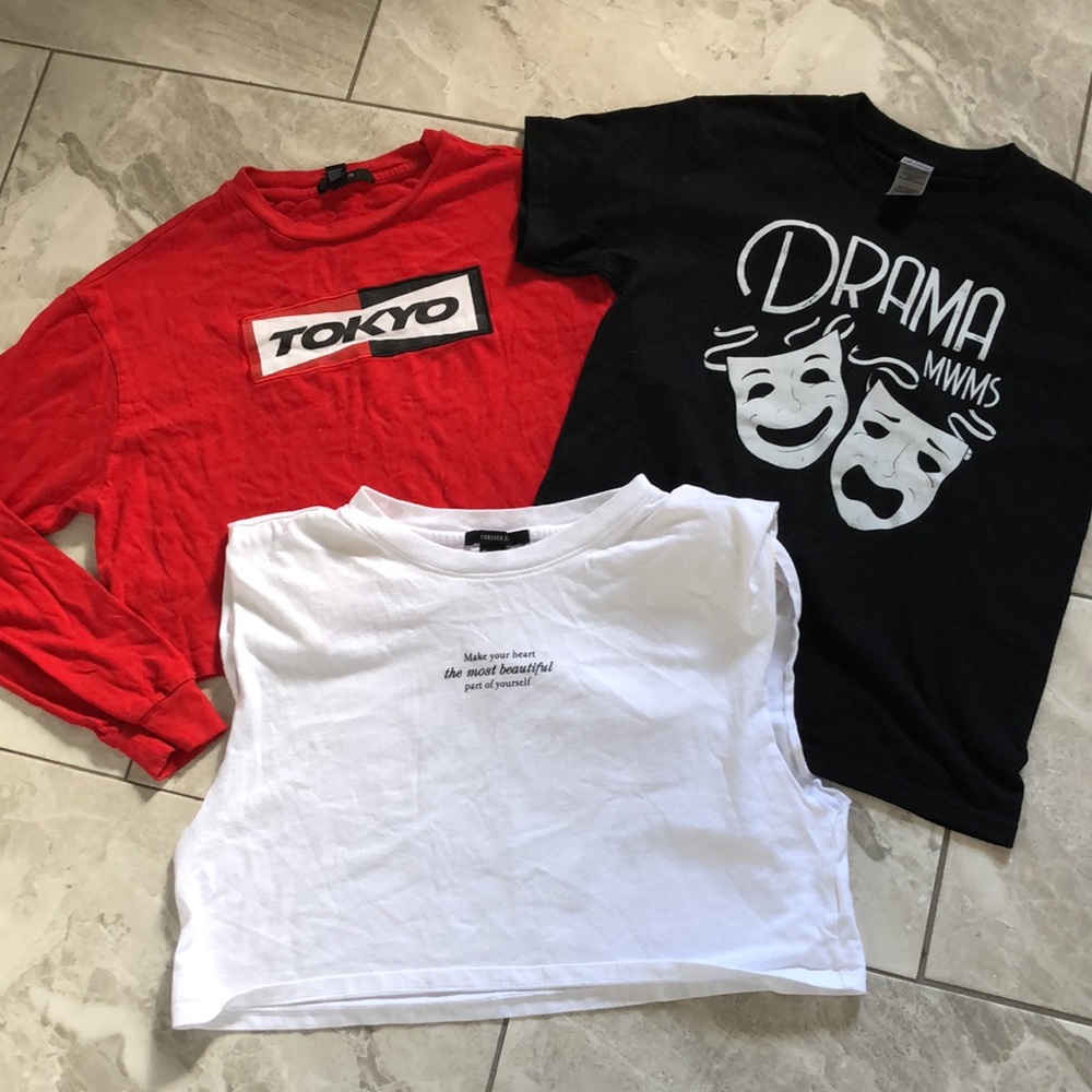 BUNDLE Of Three Cropped Print Tees | M